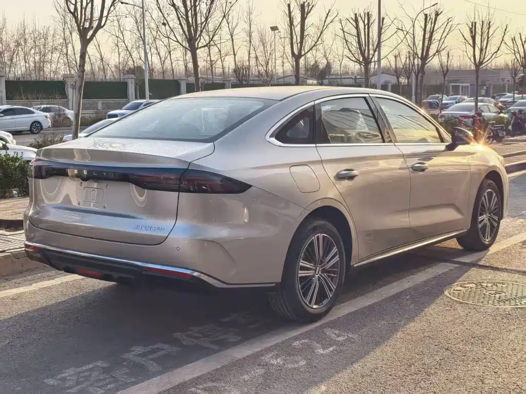 Galaxy Xingyao 6 125 km Explorer +