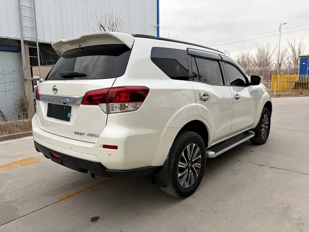 Terra 2.5 L XL Upper 4 WD Auto 4 WD Luxury