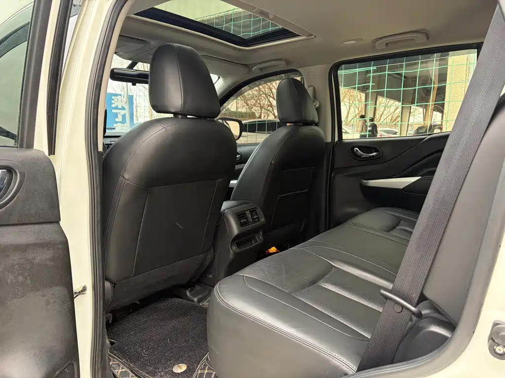 Terra 2.5 L XL Upper 4 WD Auto 4 WD Luxury