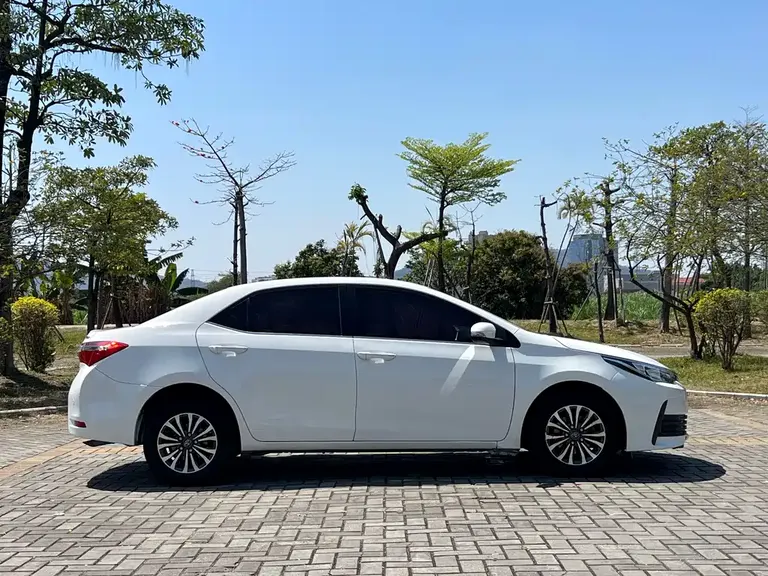 Toyota Corolla Facelift 1.2 T S-CVT GL