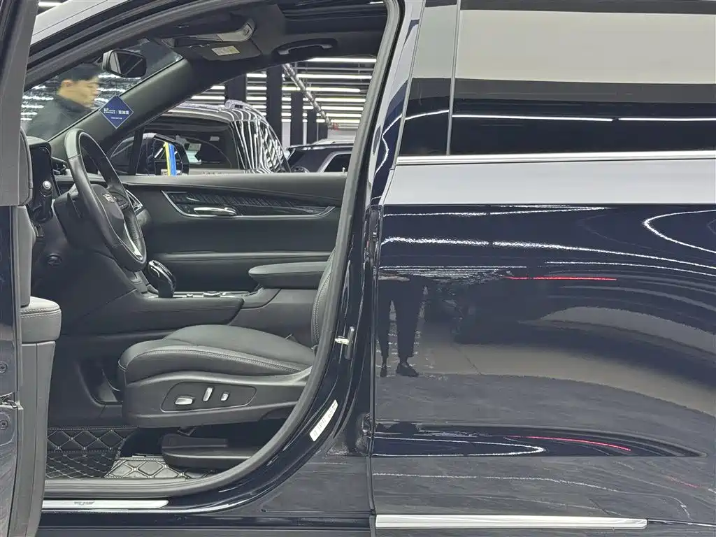 Cadillac XT6 2.0 T 7-seat 2 WD Luxury