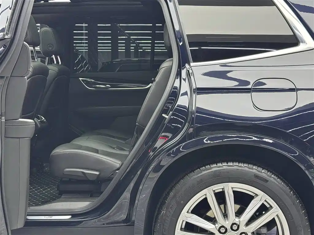 Cadillac XT6 2.0 T 7-seat 2 WD Luxury
