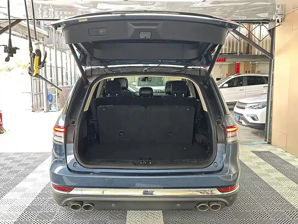 Aviator (Import) 3.0 T V6 AWD Graceful