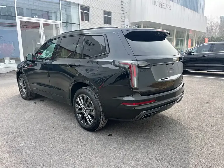 Cadillac XT6 2.0 T 6-seat 4 WD Distinguished Executive Black Label