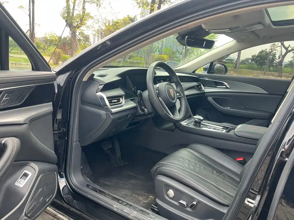 Hongqi H5 2.0 T Auto Connected Flagship