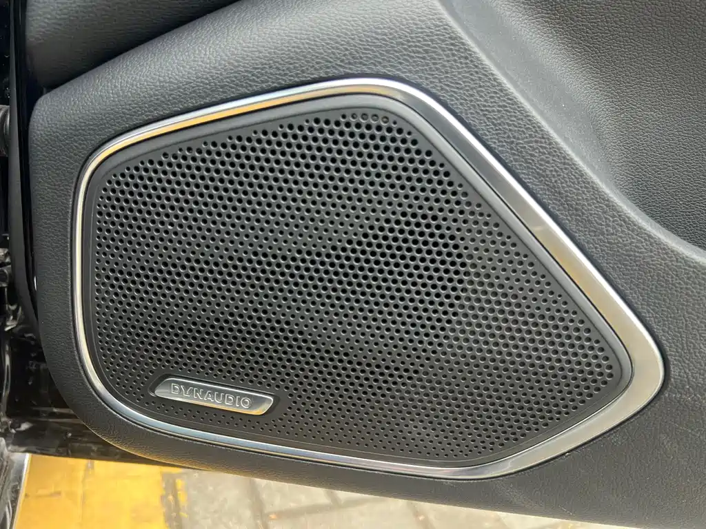 Hongqi H5 2.0 T Auto Connected Flagship