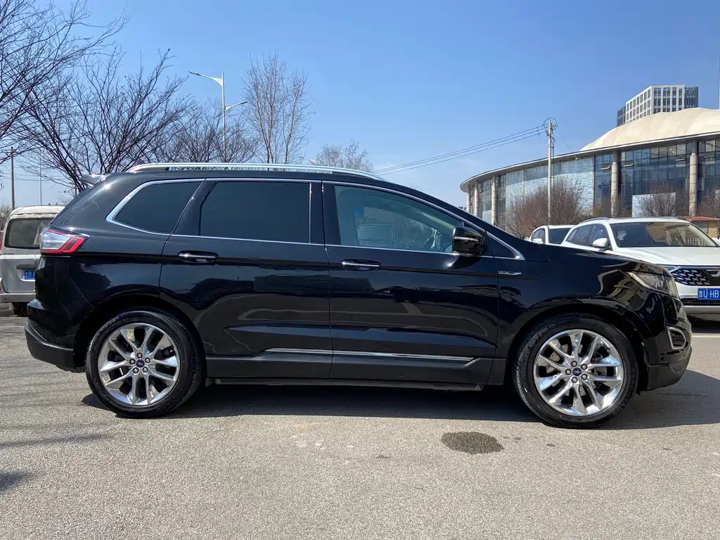 Edge 2.7 T GTDi 4 WD Supreme Sharp 7-seat