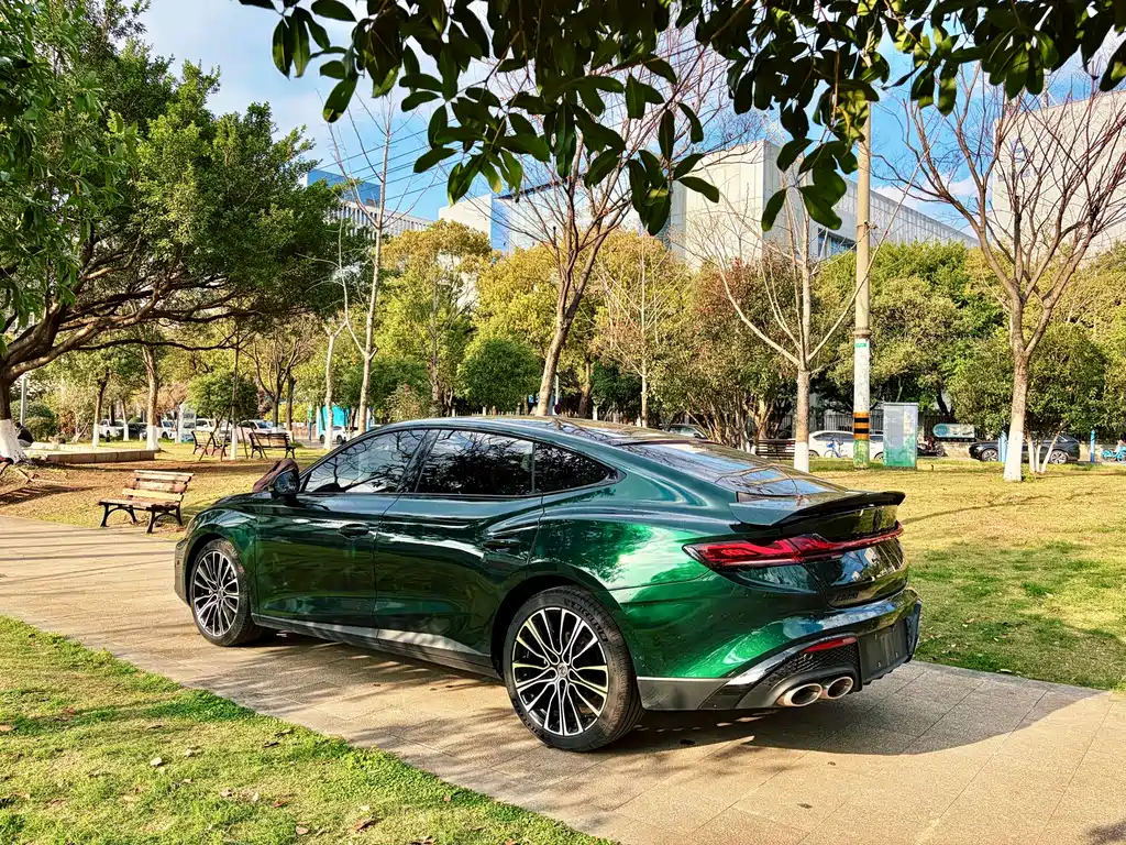 MG7 2.0 T Auto Trophy+ Turbo Dazzling