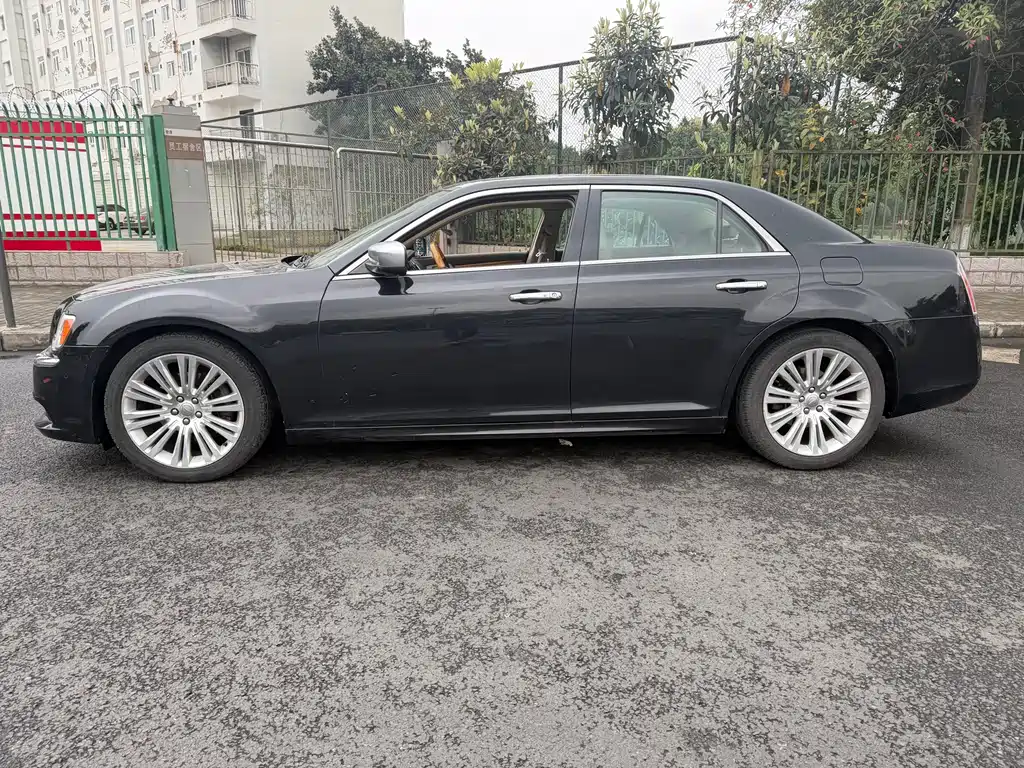 Chrysler 300 C (Import) 3.6 L Premium