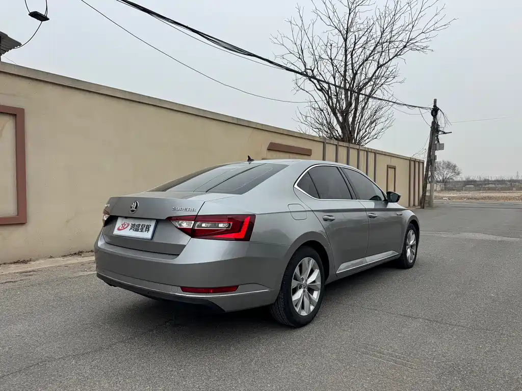 Superb TSI330 DSG Creation