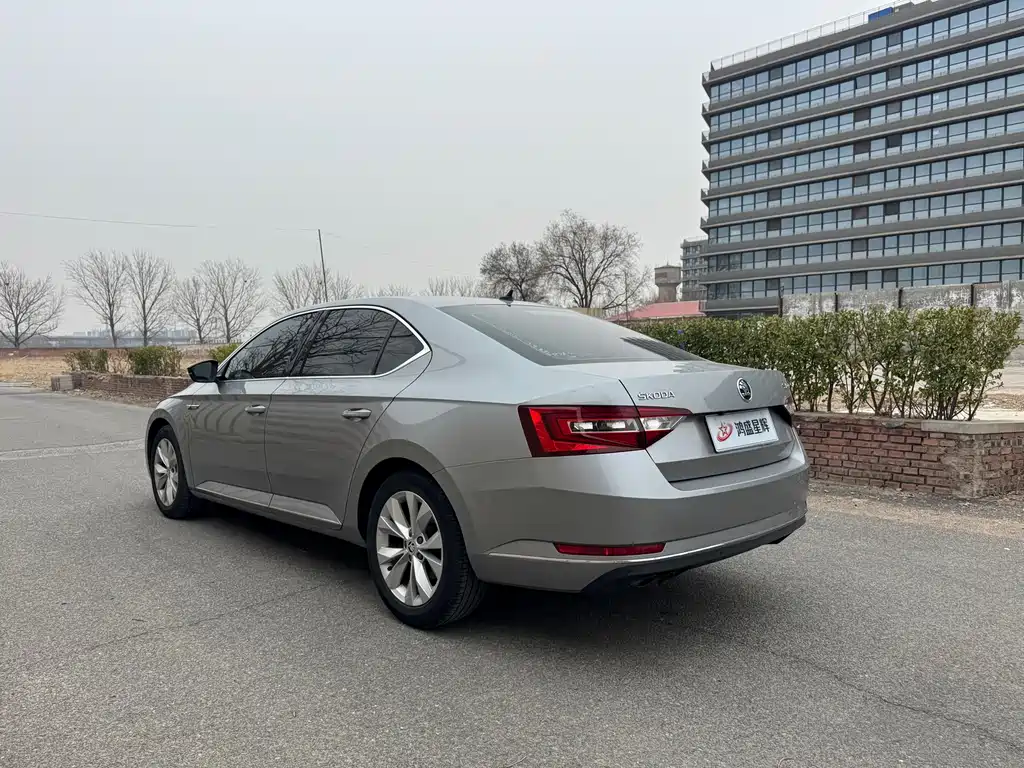 Superb TSI330 DSG Creation