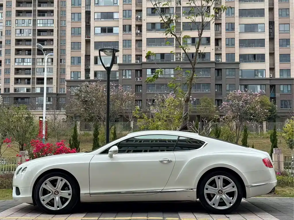 Continental GT 4.0 T GT V8