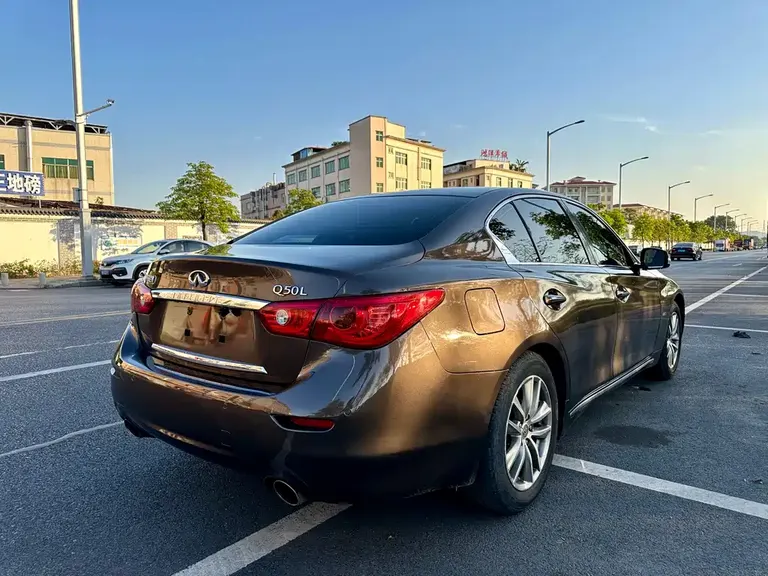 Infiniti Q50 L 2.0 T Joy