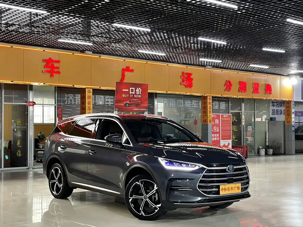 Tang NEV DM-i 112 KM Distinguished
