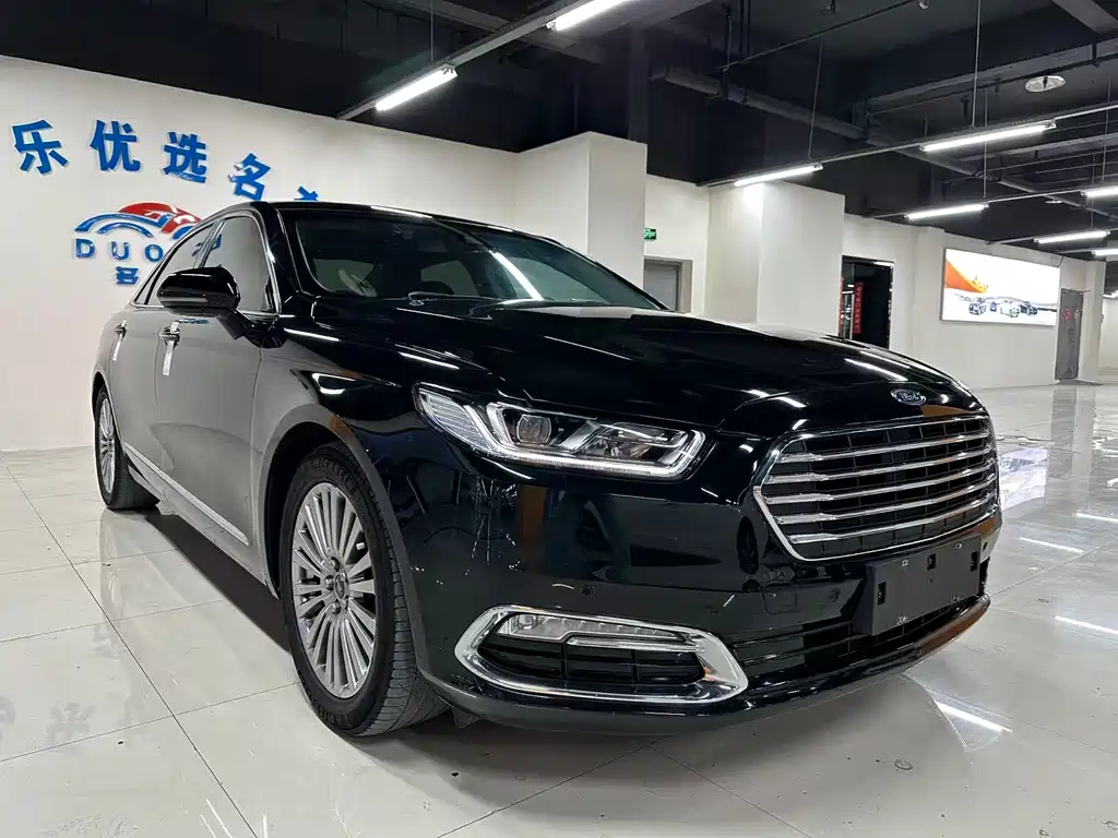 Taurus EcoBoost 245 Luxury