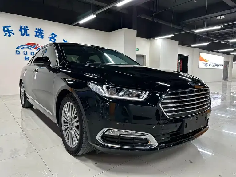 Ford Taurus EcoBoost 245 Luxury