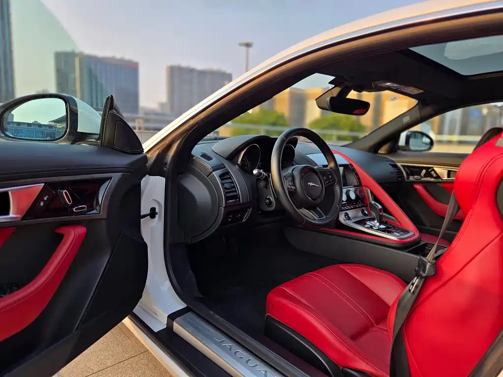 Jaguar F-TYPE 3.0 SC Hardtop