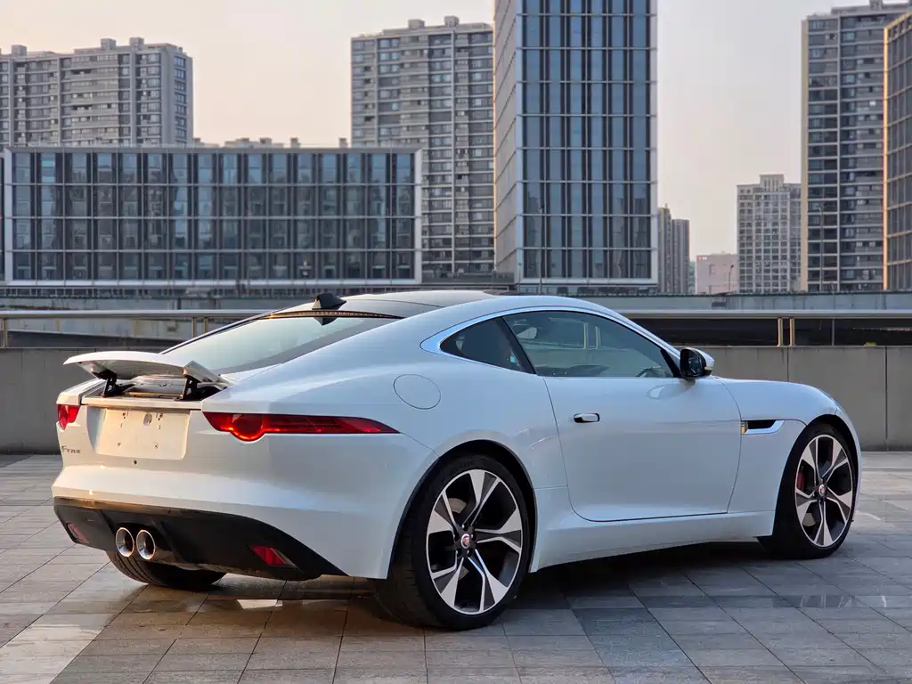 Jaguar F-TYPE 3.0 SC Hardtop