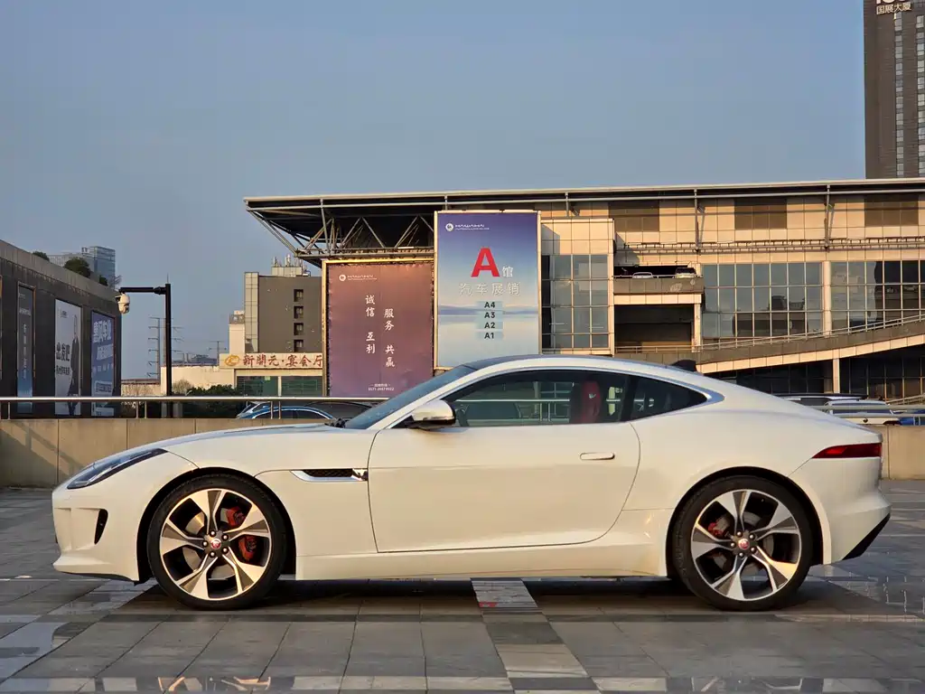 Jaguar F-TYPE 3.0 SC Hardtop
