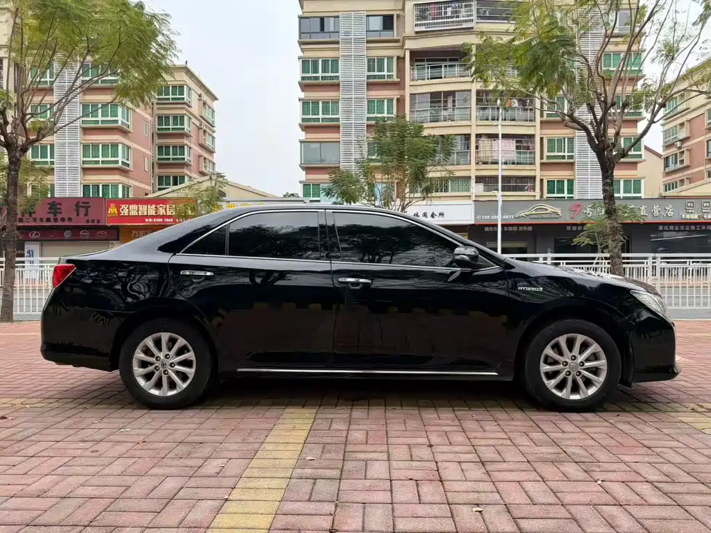 Camry Dual Engine 2.5 HG Luxury Navigation