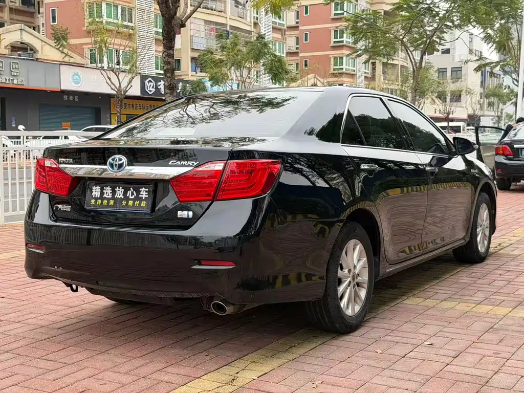 Camry Dual Engine 2.5 HG Luxury Navigation