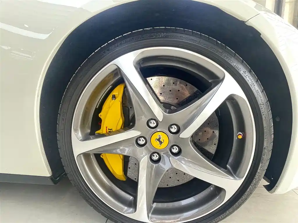 Ferrari FF 6.3 L V12