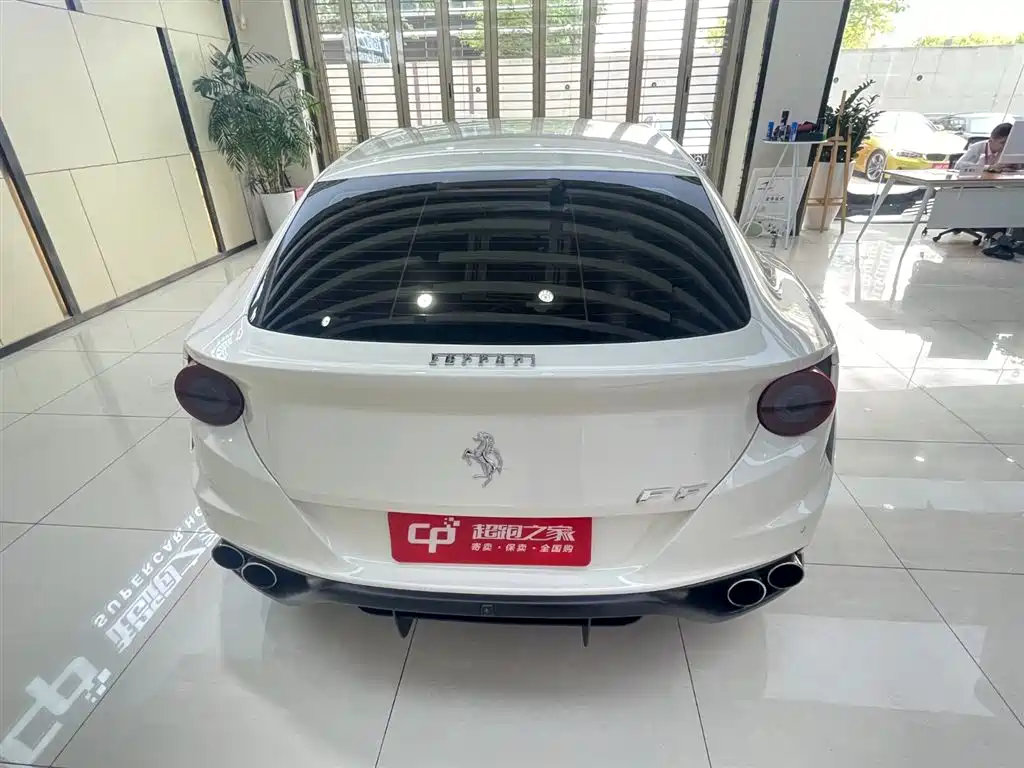 Ferrari FF 6.3 L V12