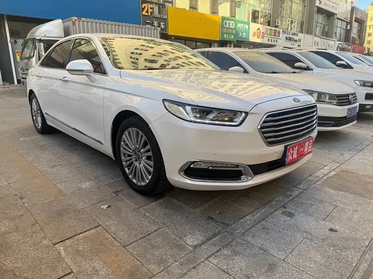 Ford Taurus EcoBoost 245 Luxury