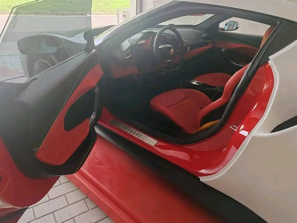 Ferrari 296 3.0 T V6 GTB