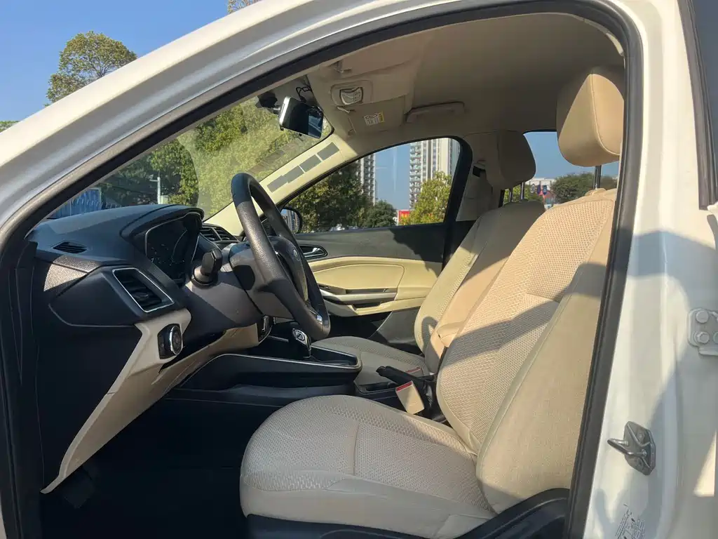 Escort Facelift 1.5 L Auto Comfort