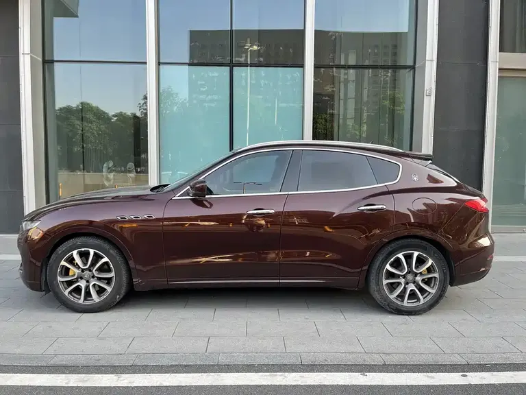 Maserati Levante 3.0 T Standard