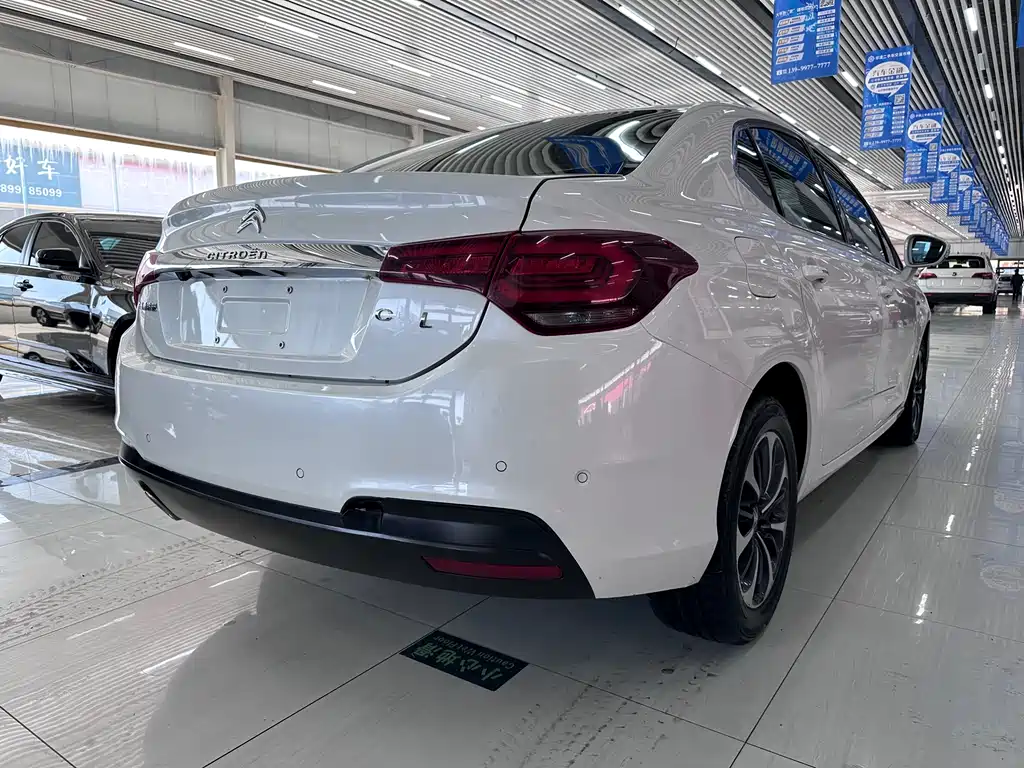 Citroen C4 L 1.2 T Auto Elite