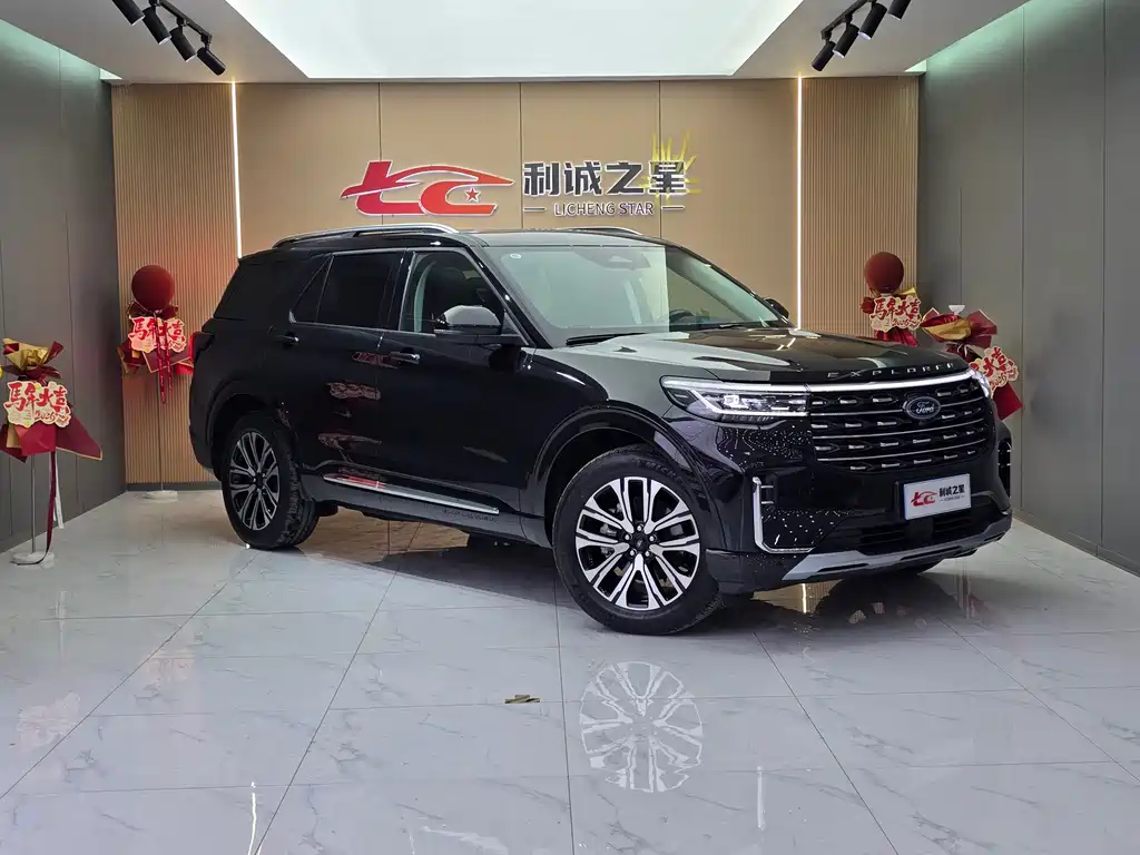 Explorer 2.3 T EcoBoost 4 WD Titanium 6-seat