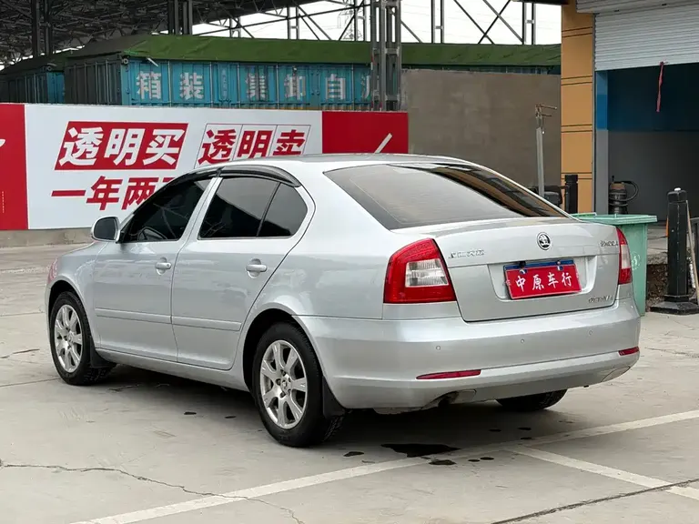 Skoda Octavia 1.6 L Auto Yijie