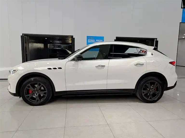 Maserati Levante 3.0 T Standard CN-V