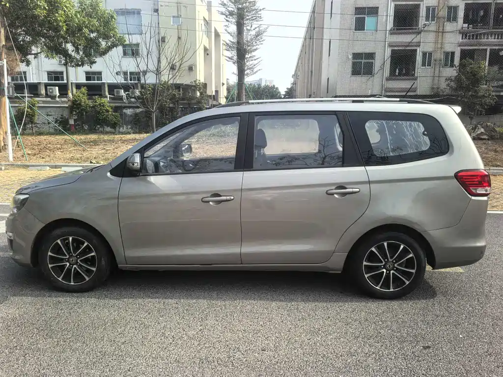 Fengxing S500 1.5 L Manual Comfort