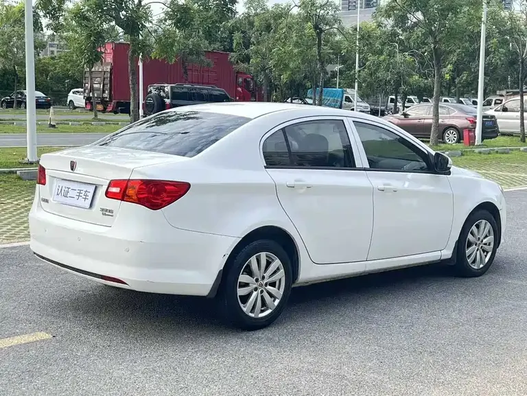 Roewe 350 1.5 L Manual Swift Speed