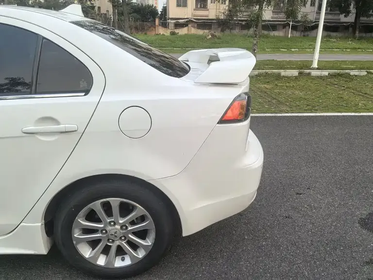 Mitsubishi Lancer EX Zhishang 1.8 L CVT Luxury