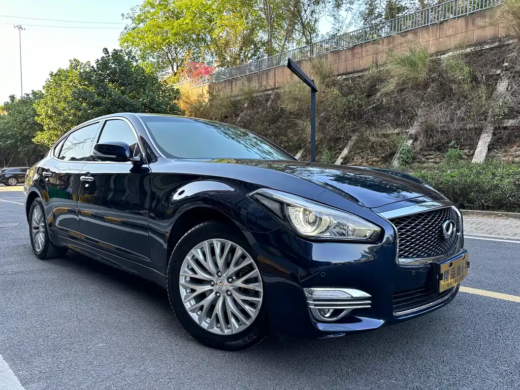 Infiniti Q70 Q70 L 2.0 T Joy
