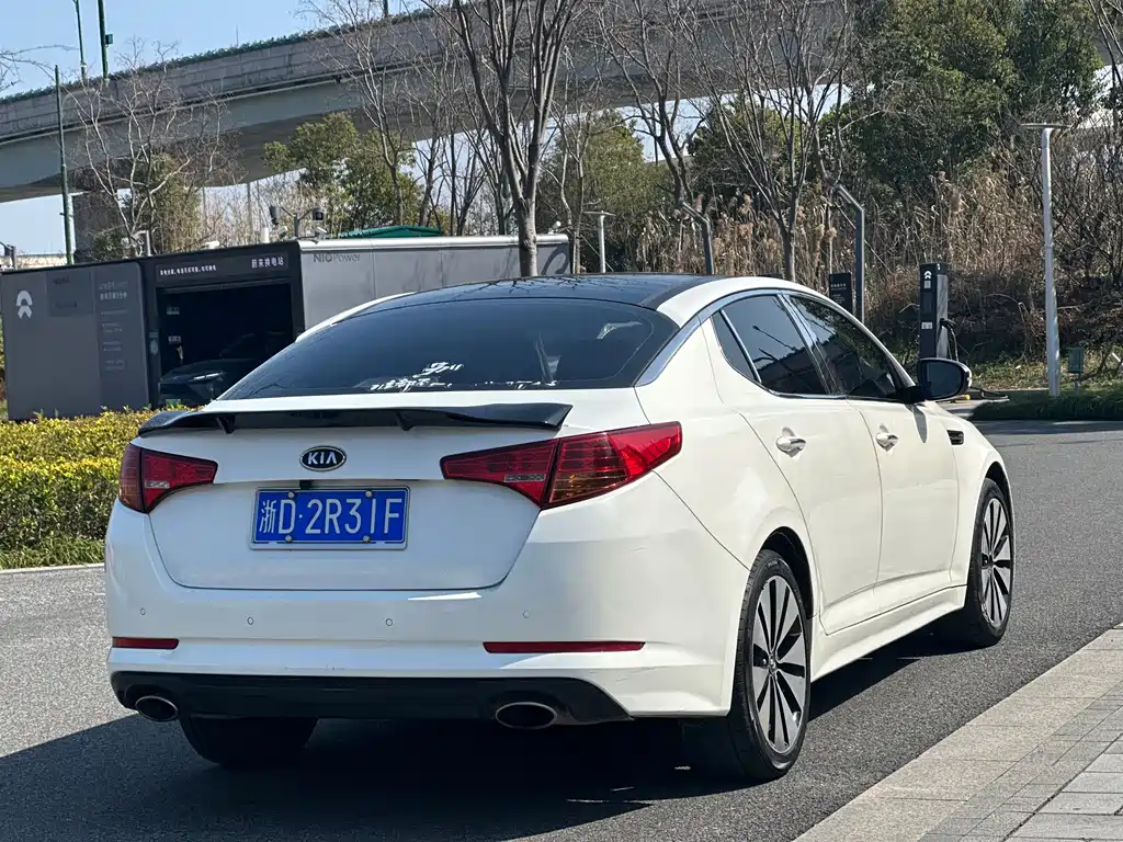 Kia K5 2.0 L Auto DLX Special Edition
