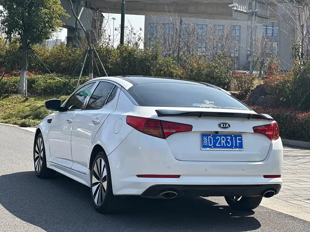 Kia K5 2.0 L Auto DLX Special Edition