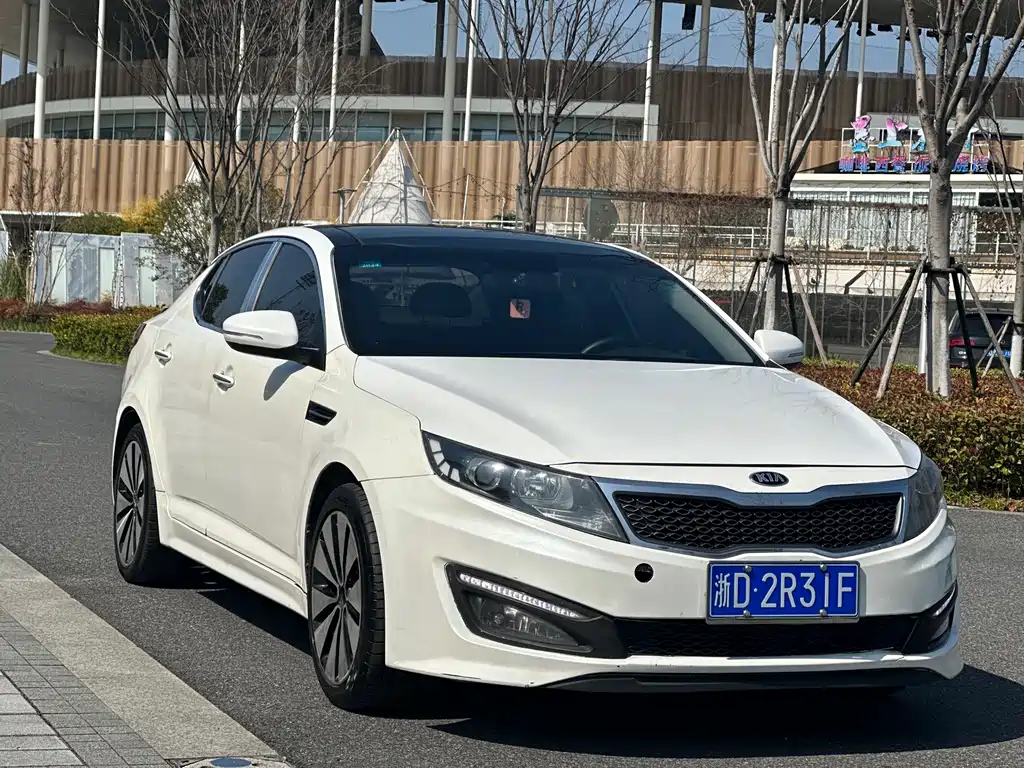 Kia K5 2.0 L Auto DLX Special Edition