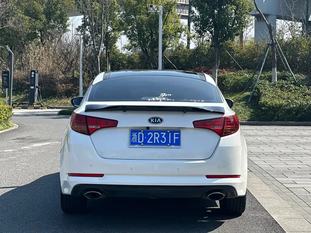 Kia K5 2.0 L Auto DLX Special Edition