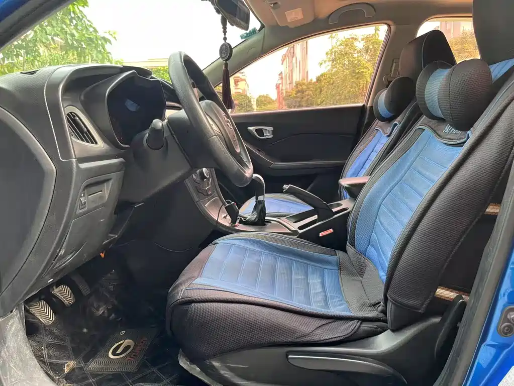 Trumpchi GA3 传祺GA3 2013款 1.6 L 手动豪华版