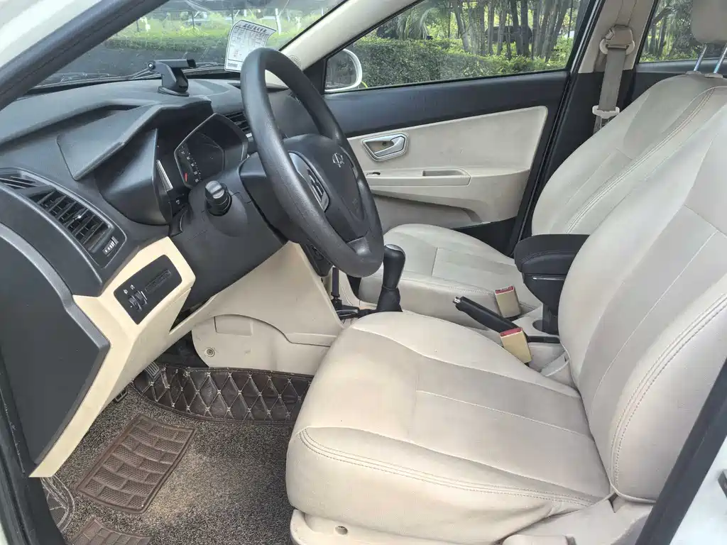 Fengyun 2 Hatchback 1.5 L Manual Sharp Intent