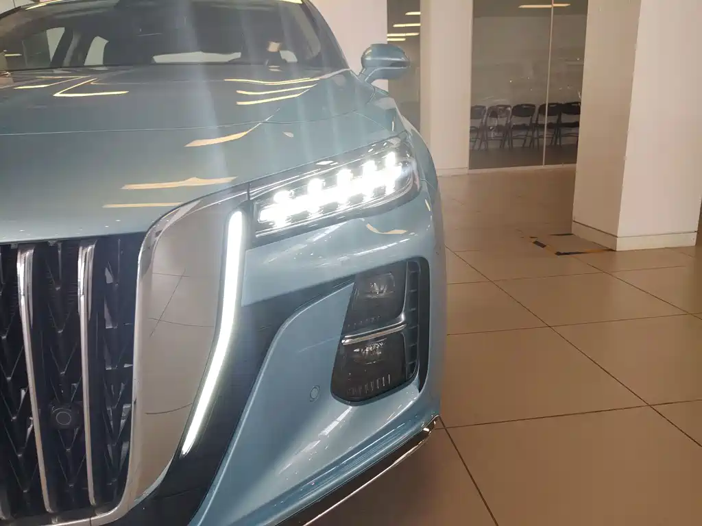 Hongqi H5 1.5 T HEV Connected Flagship