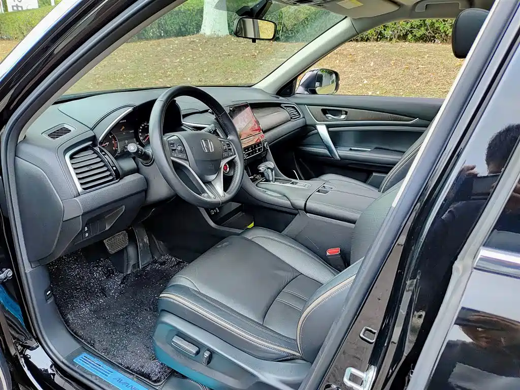 Avancier 240 TURBO 2 WD Smart Enjoyment