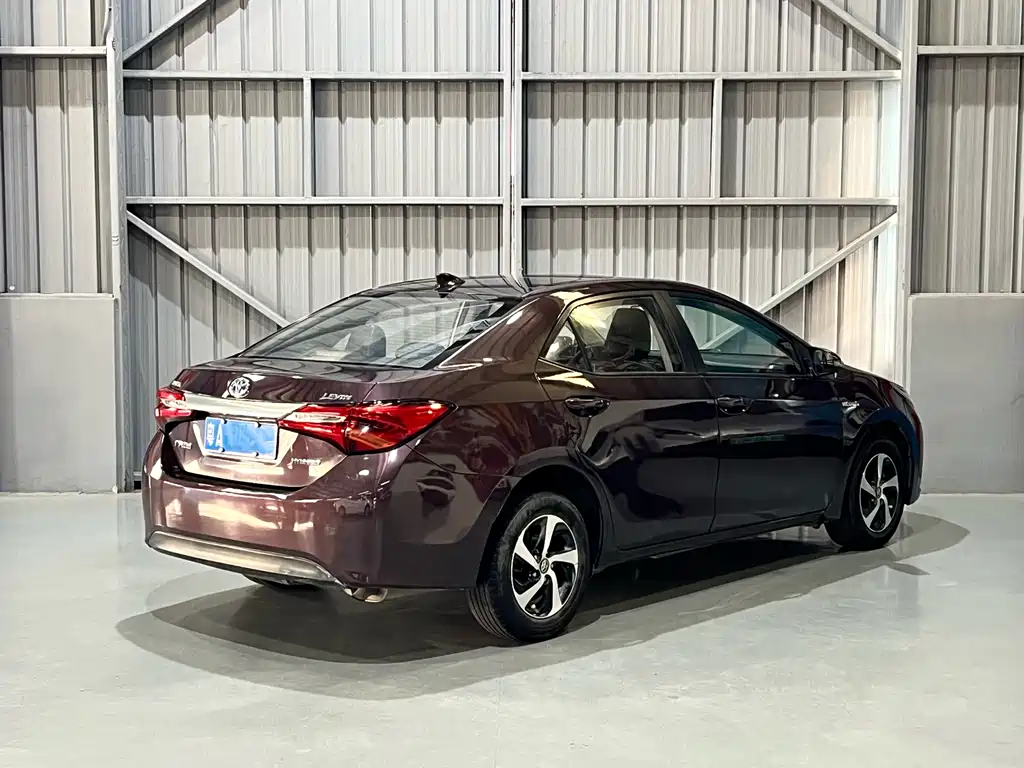 Levin Facelift Dual Engine 1.8 H GS E-CVT Elite Sunroof CN-V