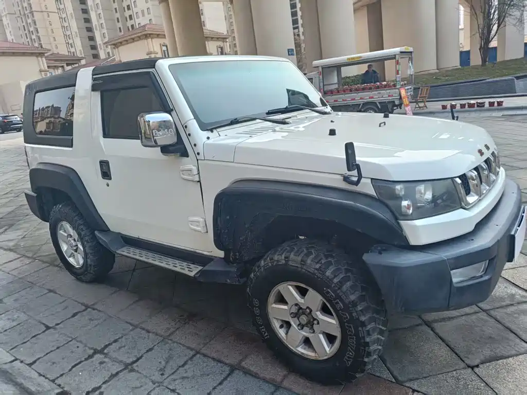 BAIC BJ40 北京越野BJ40 2016款 2.3 T 自动两驱尊贵版