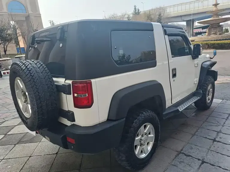 BAIC BJ40 北京越野BJ40 2016款 2.3 T 自动两驱尊贵版